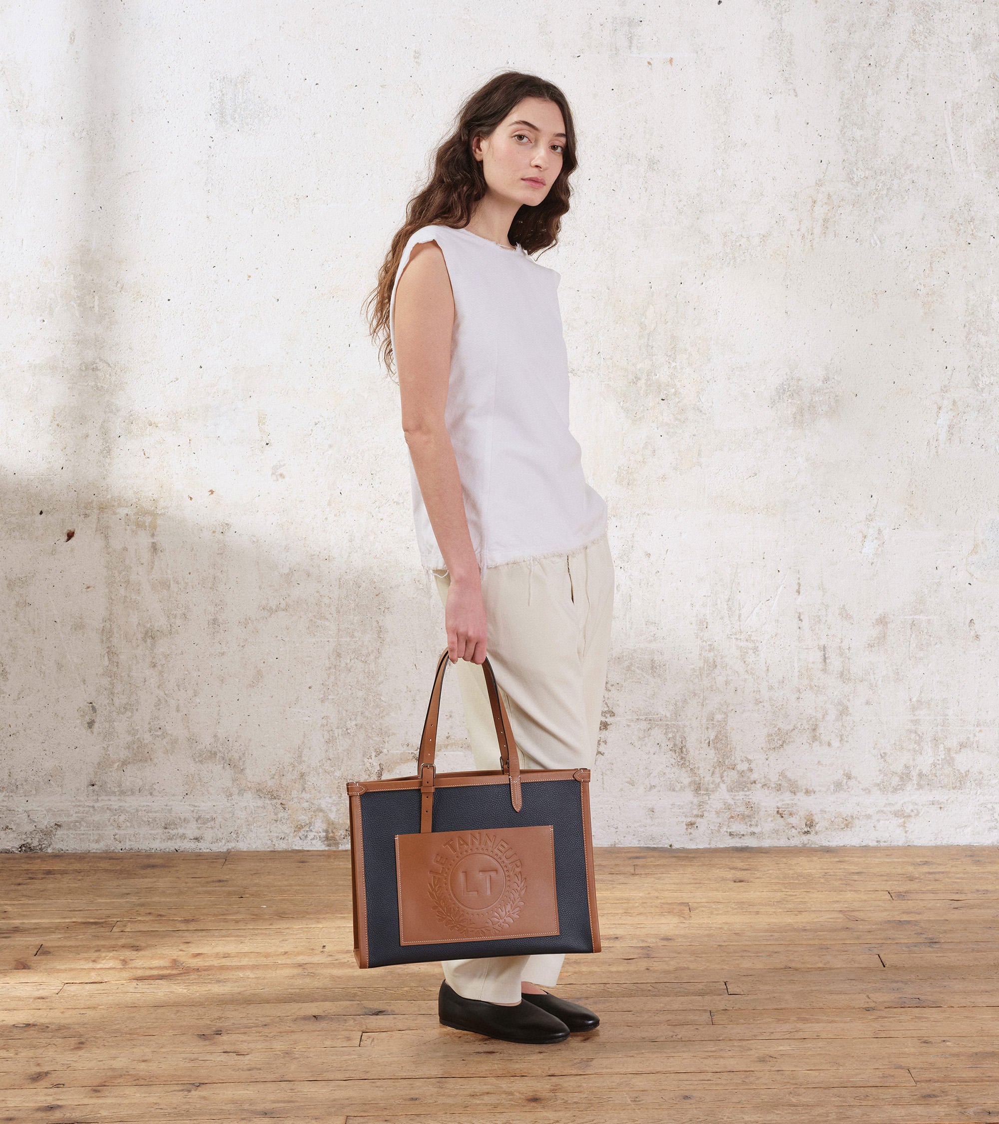 Le 125 large tote bag in grained leather