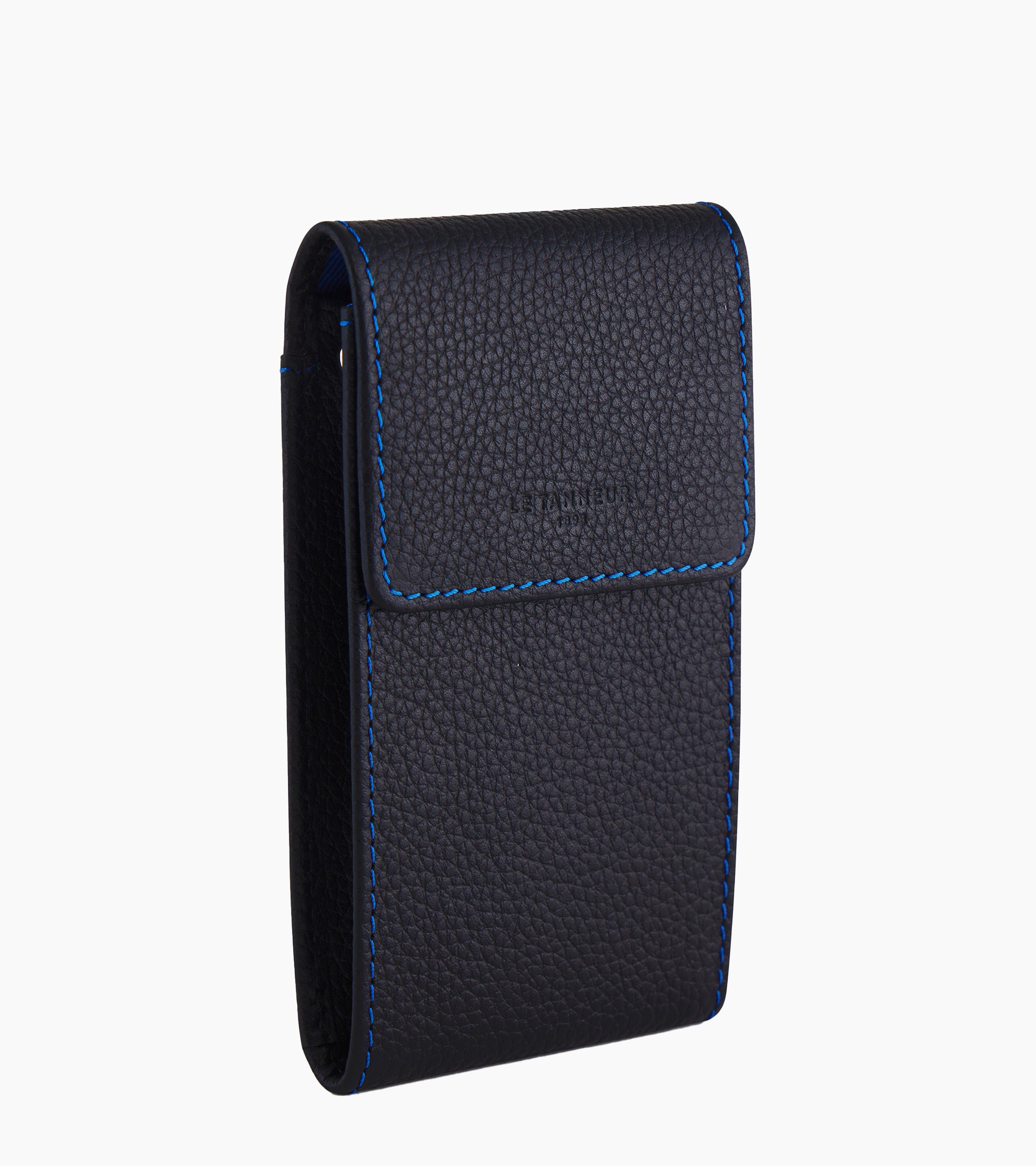 Charles key case with flap closure in grained leather