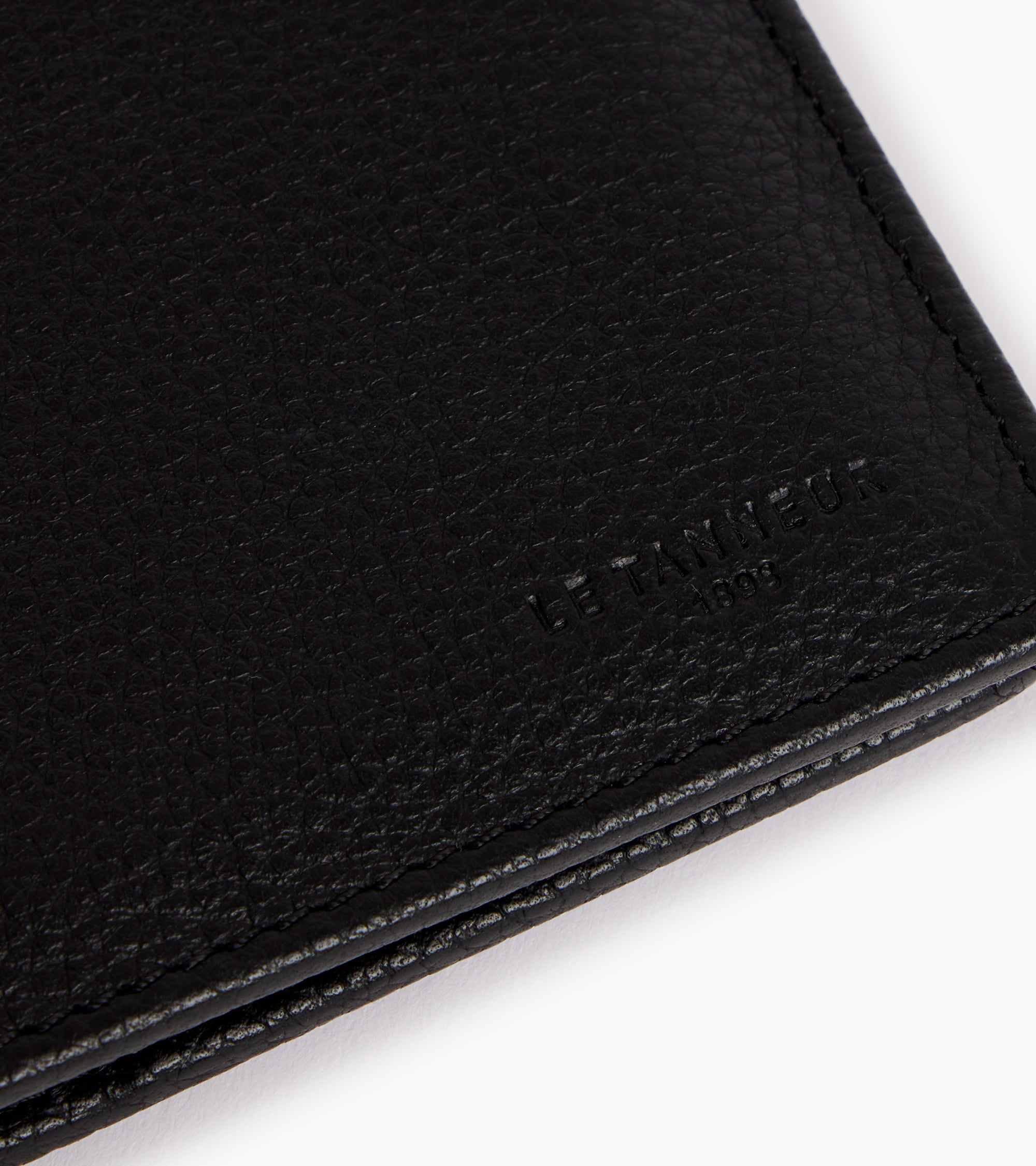 Charles zipped pocket wallet in grained leather
