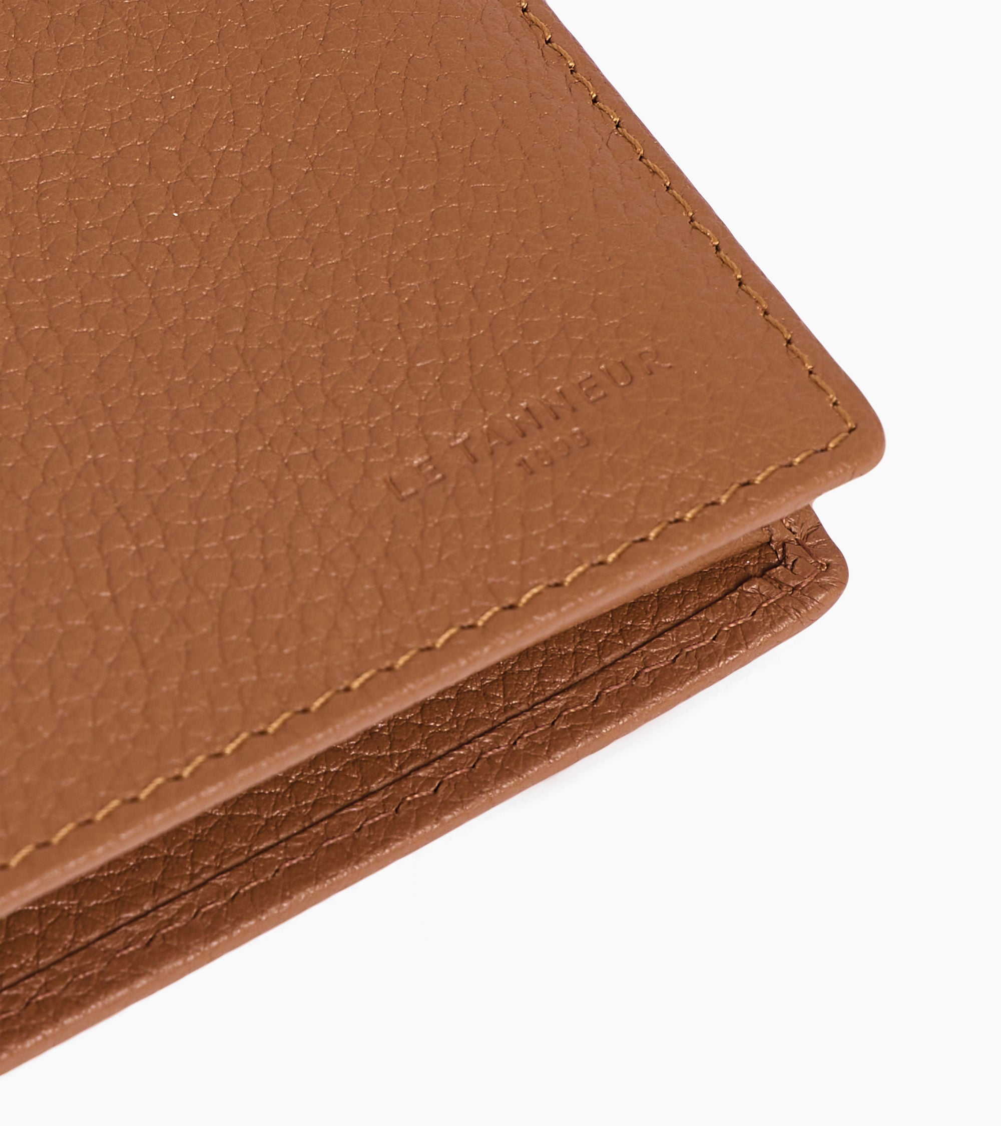 large, vertical, zipped wallet with 2 gussets in grained leather