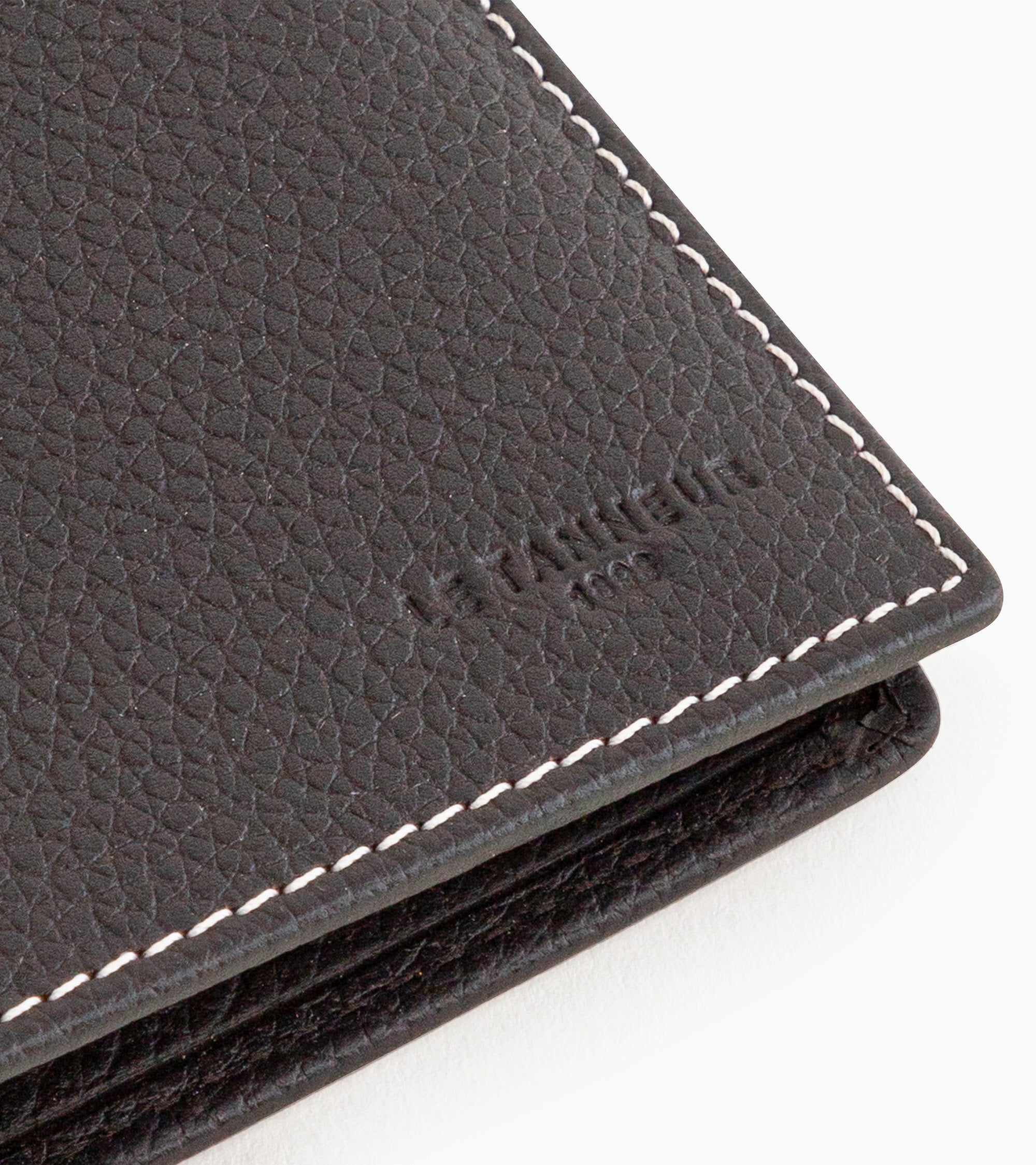 large, vertical, zipped wallet with 2 gussets in grained leather