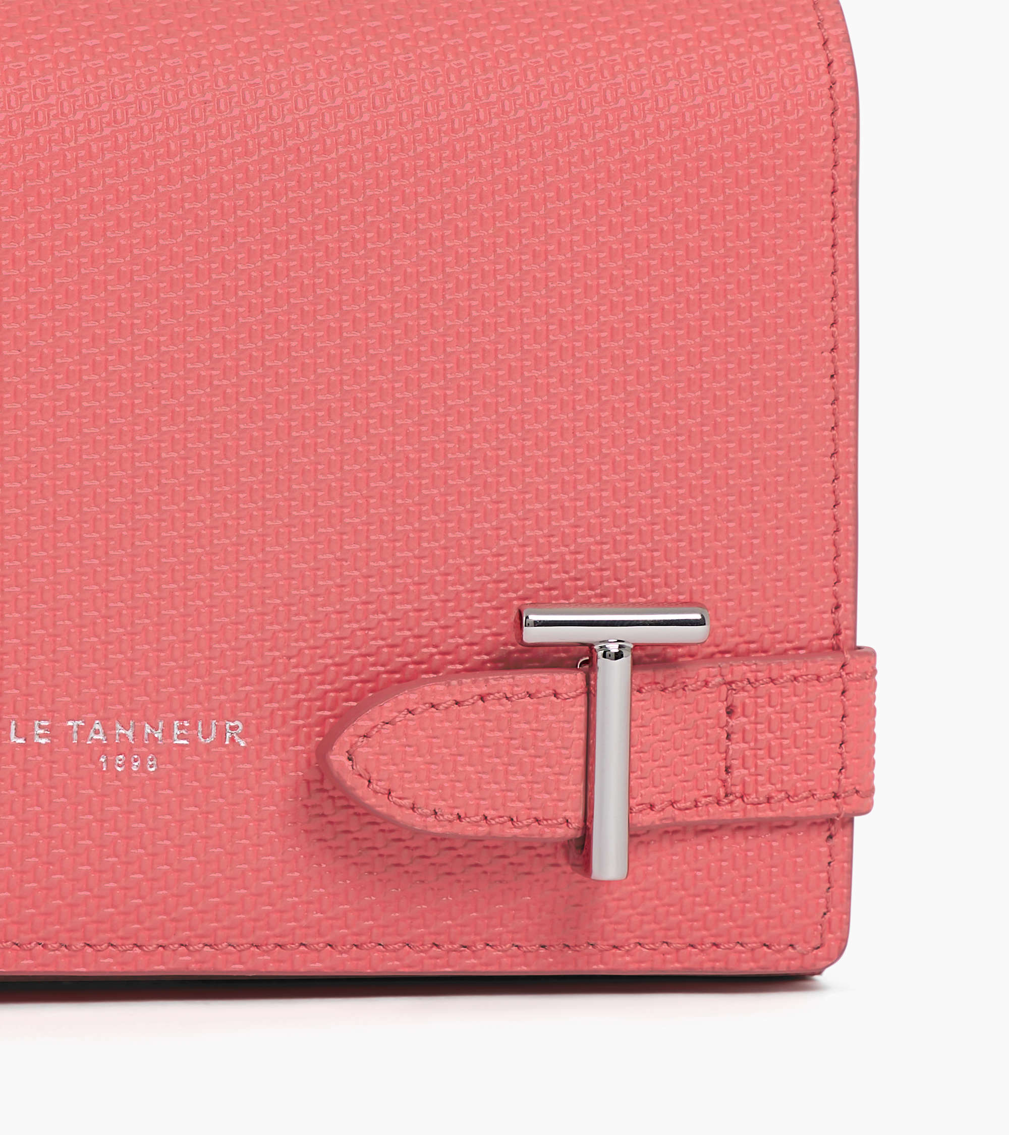 Emilie wallet in signature T leather