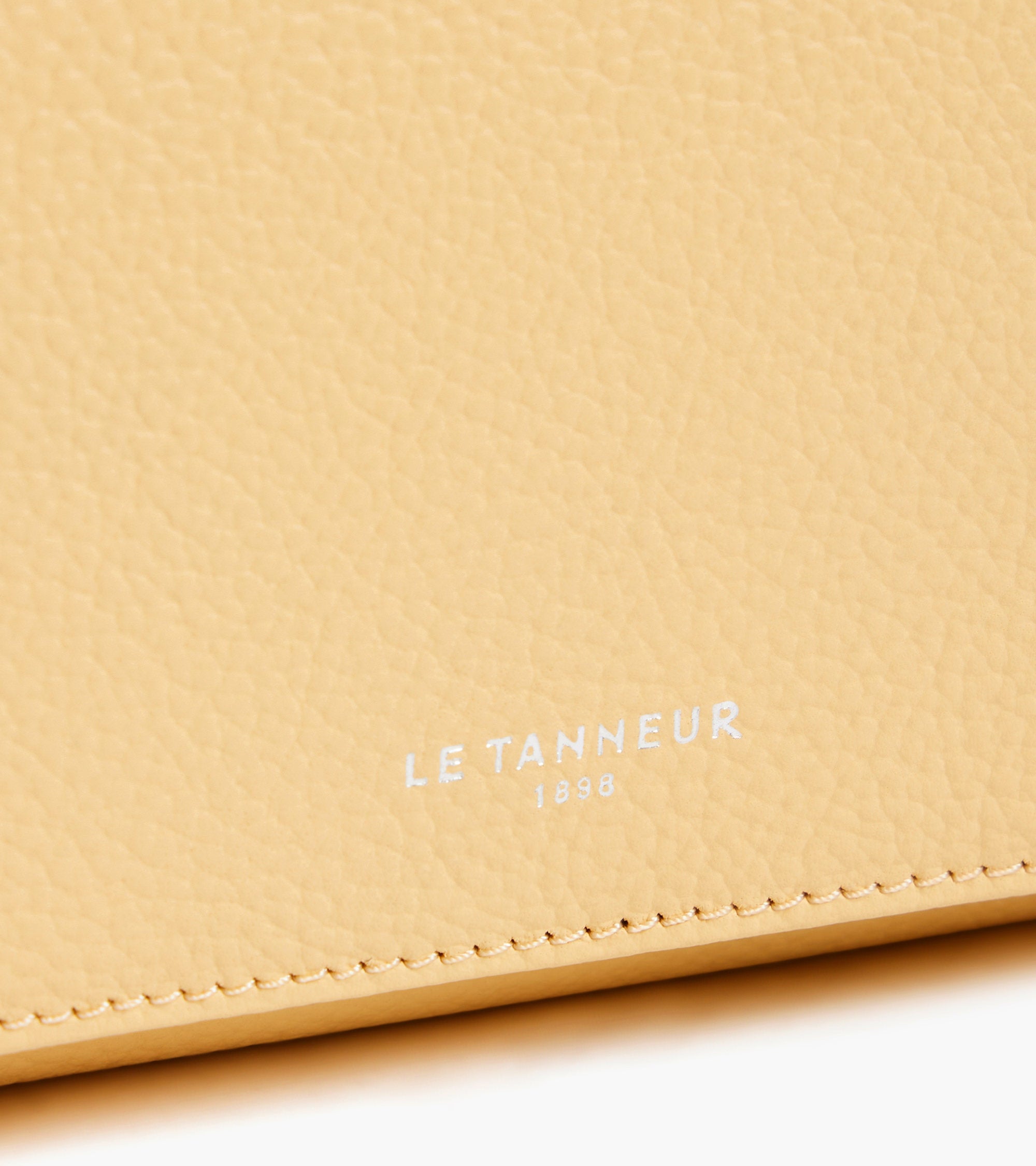 Emilie wallet in grained leather