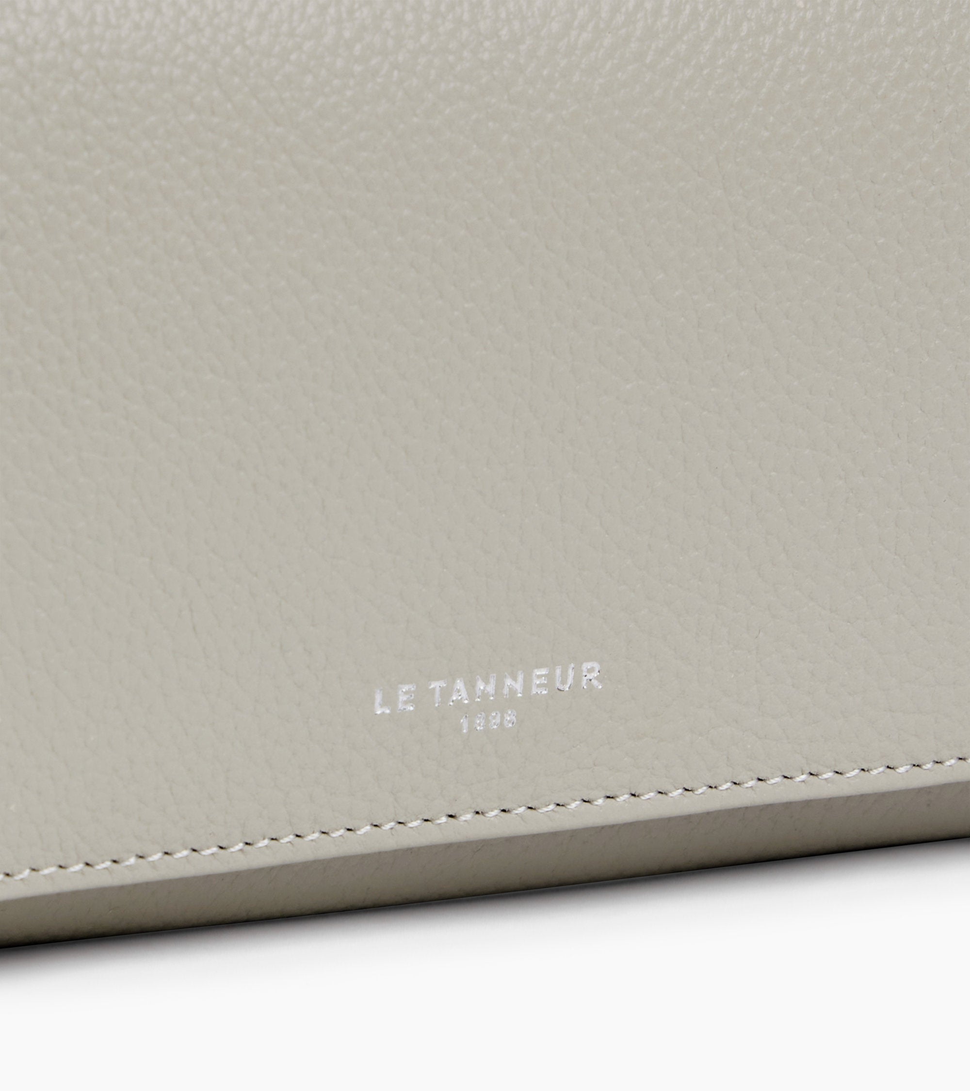 Emilie wallet in grained leather