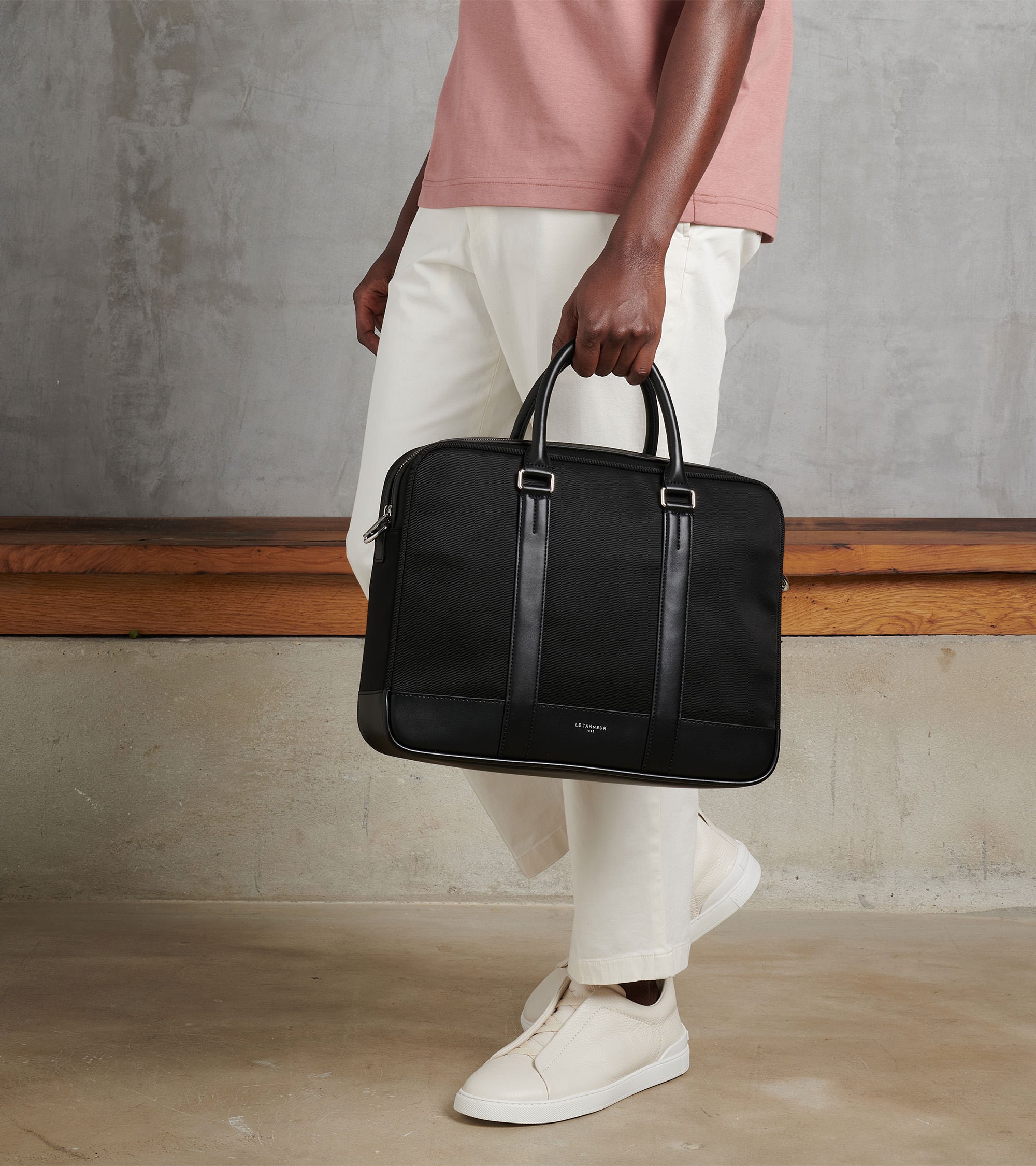 1 gusset briefcase