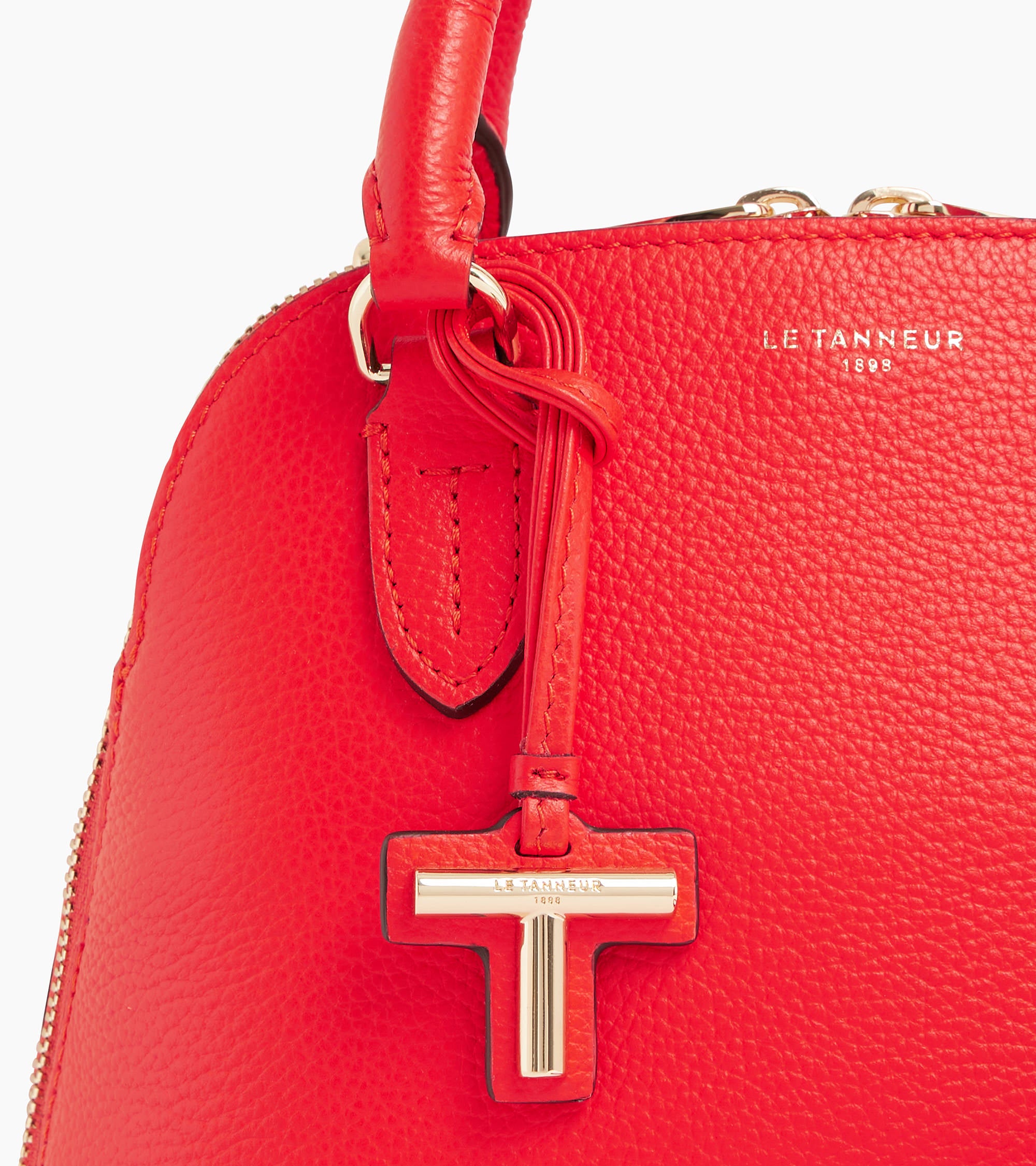 Gisèle small handbag in grained leather