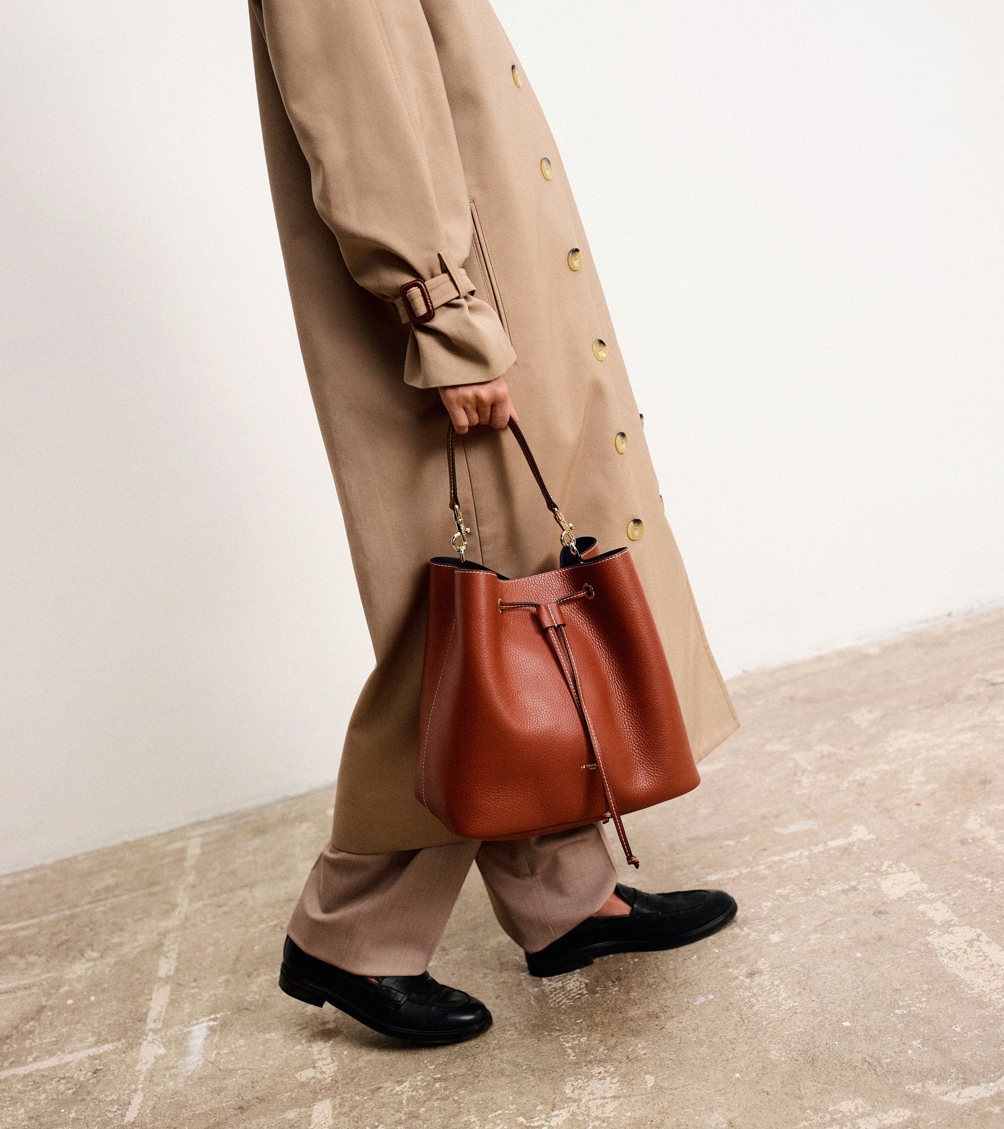 Louise large bucket bag in grained leather