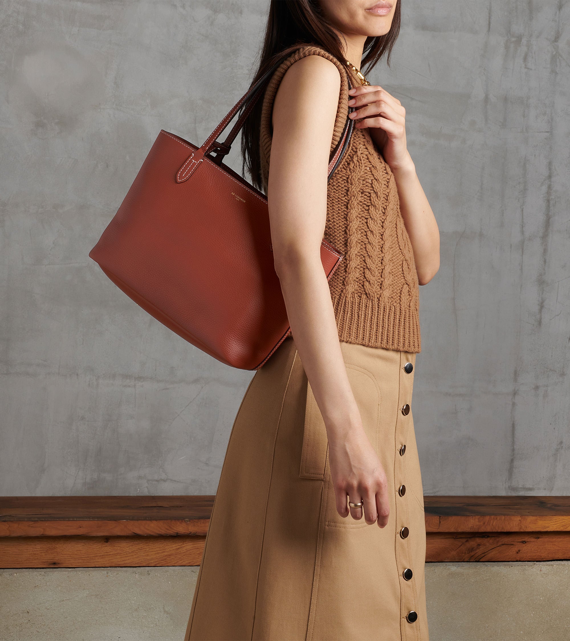 Louise small tote bag in grained leather