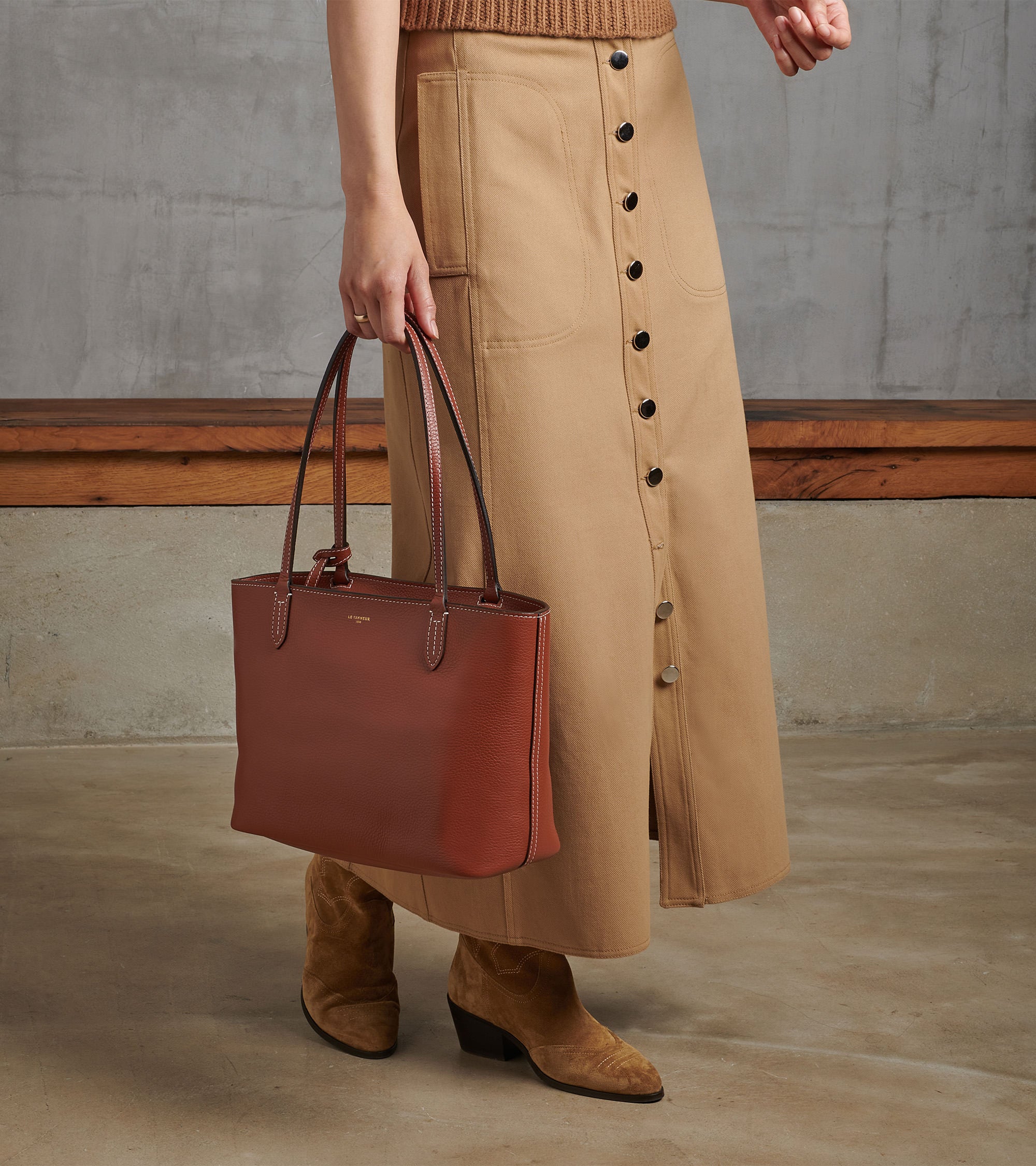 Louise small tote bag in grained leather