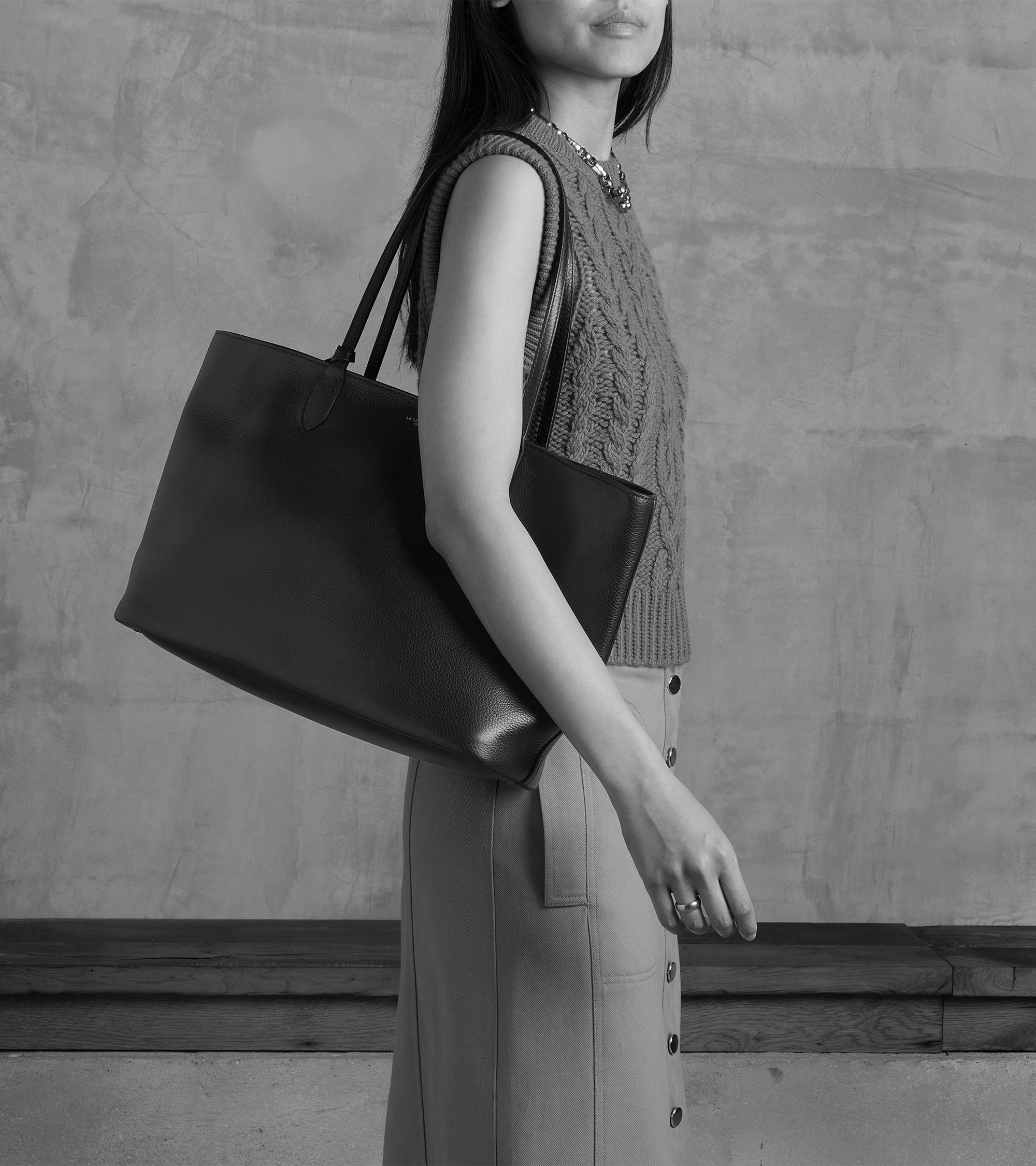 Louise large tote bag in grained leather