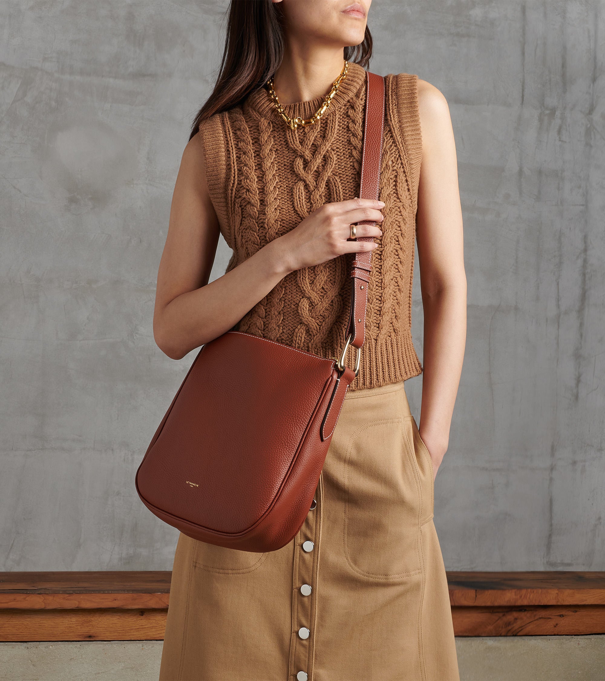 Medium-sized hobo bag Madeleine in grained calfskin leather