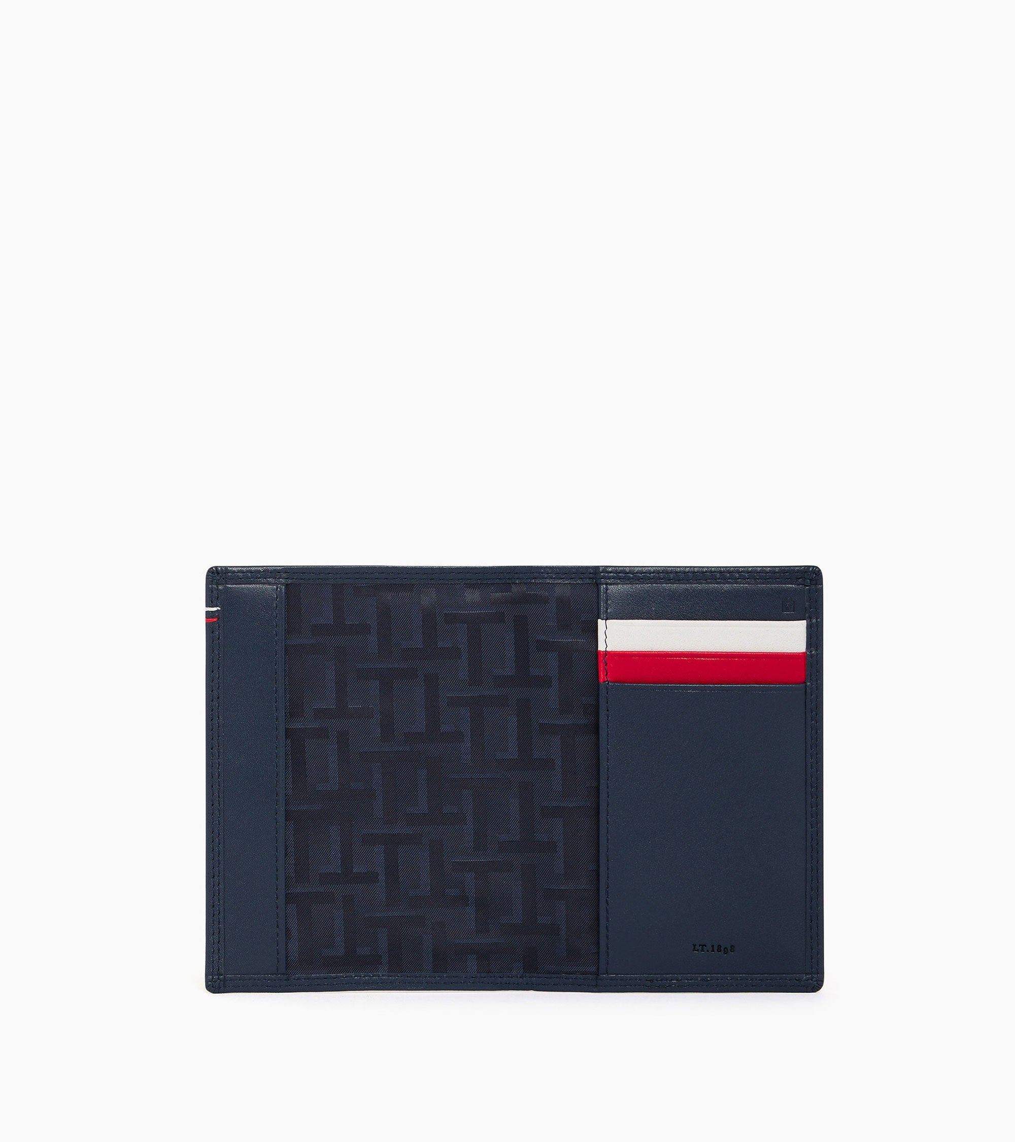 Martin passport holder in smooth leather