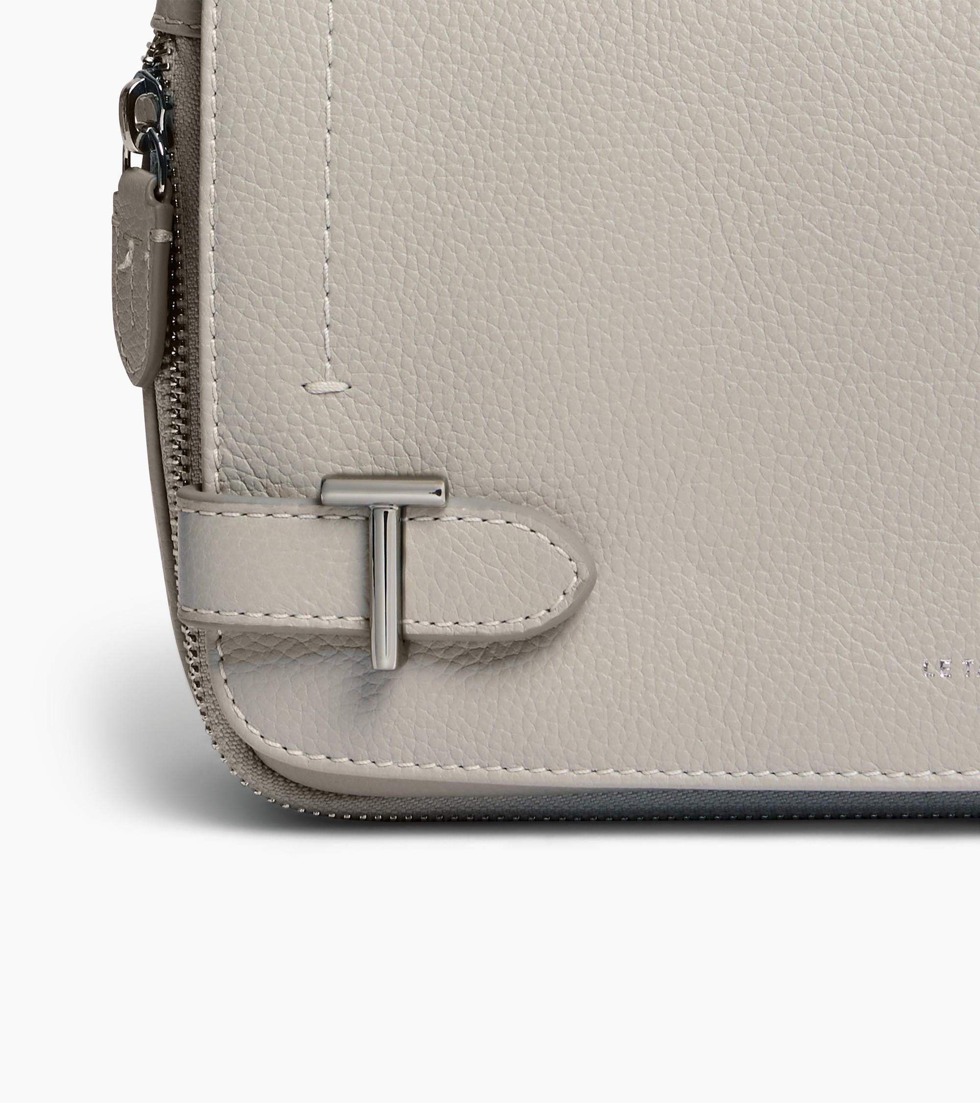 Simone small bag with crossbody strap in grained leather