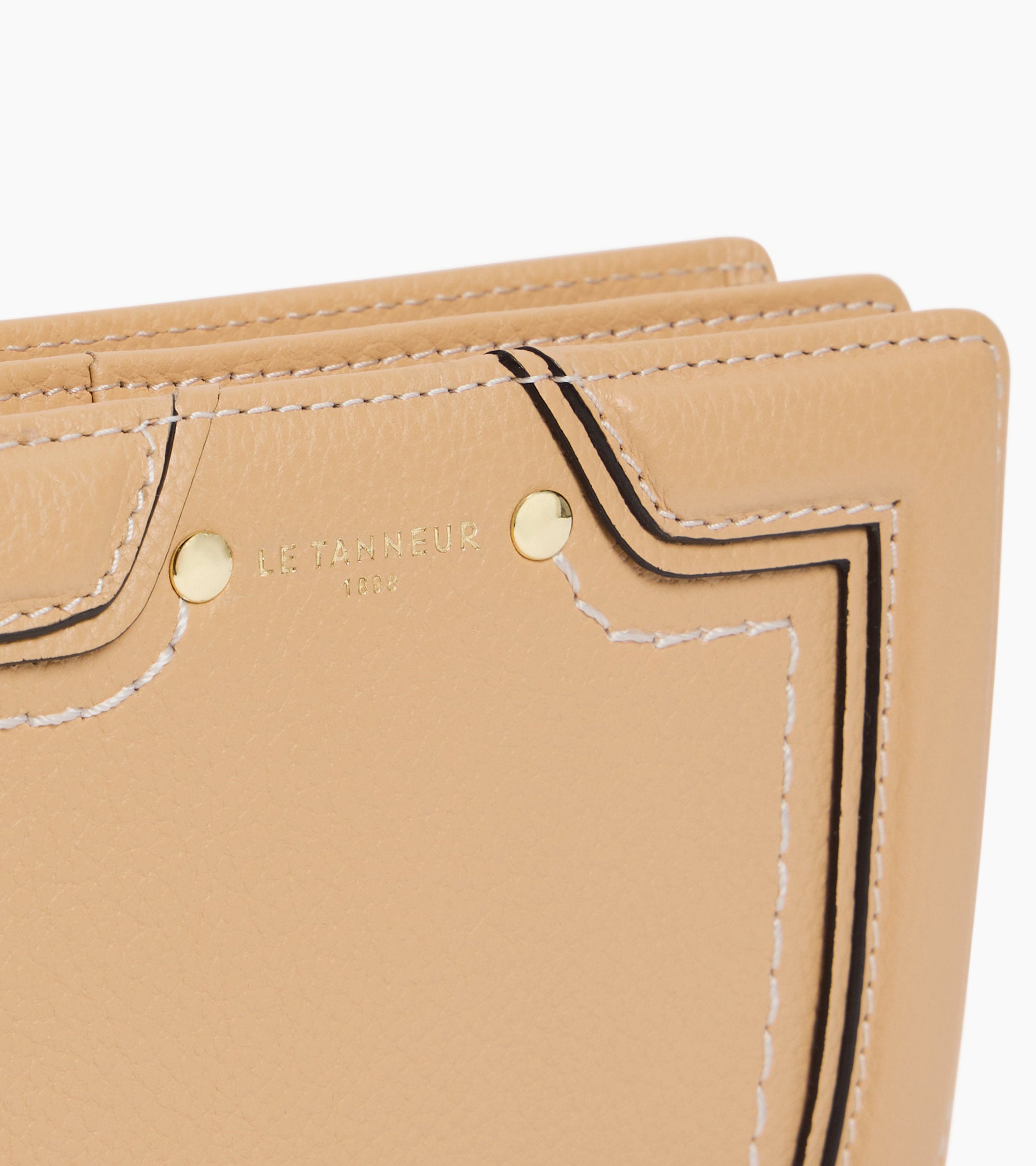 Ella medium wallet in grained leather