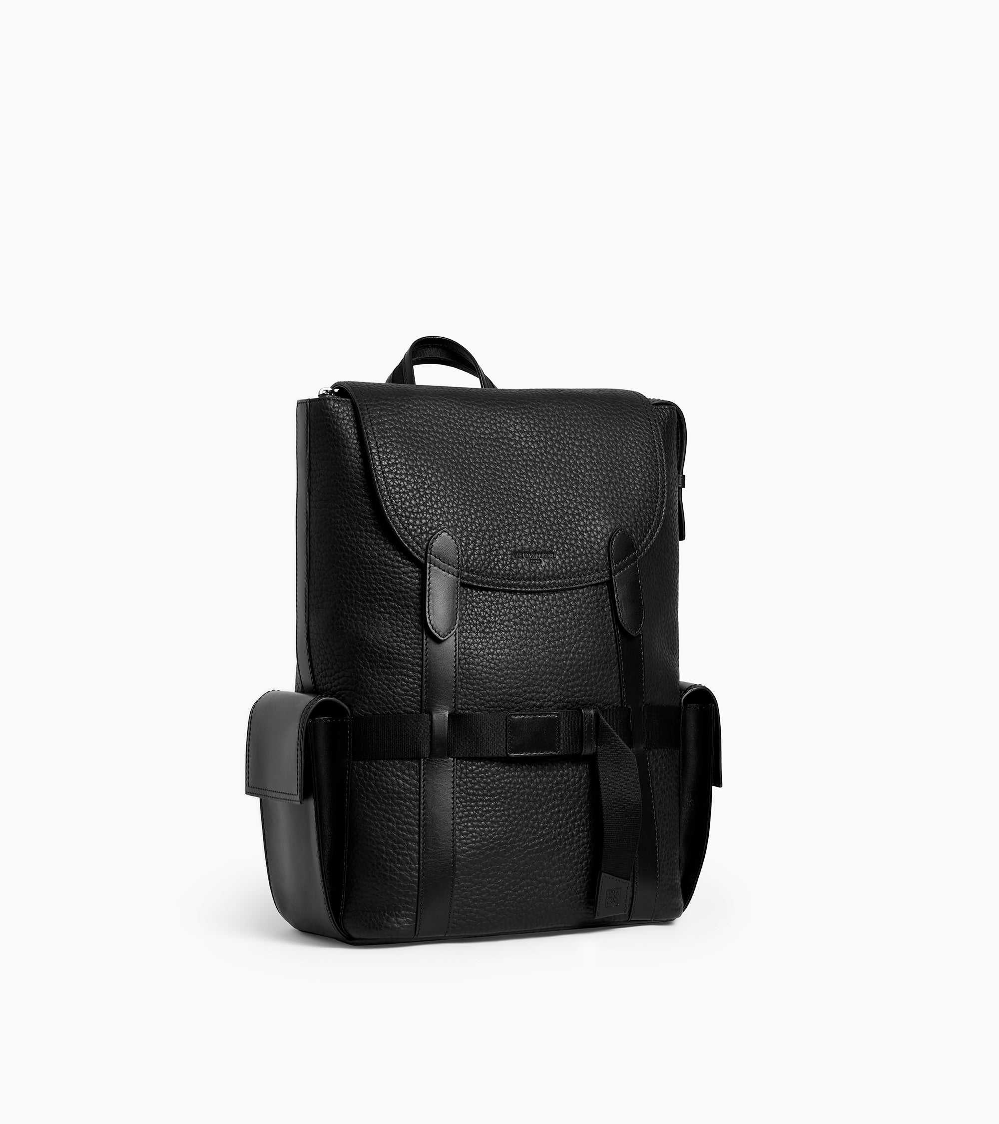 Noah backpack with flap in buffalo grain leather and smooth leather