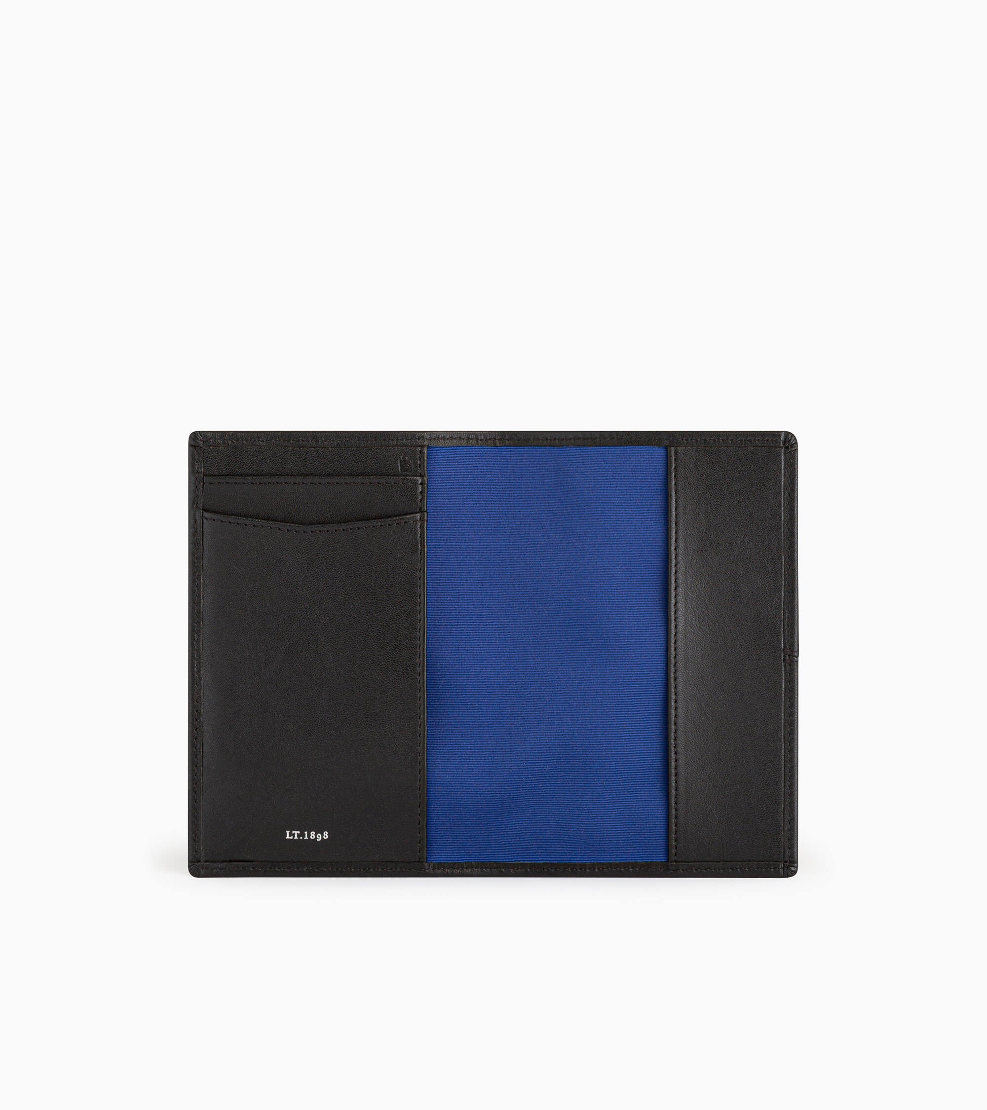 Charlotte passport holder in smooth leather