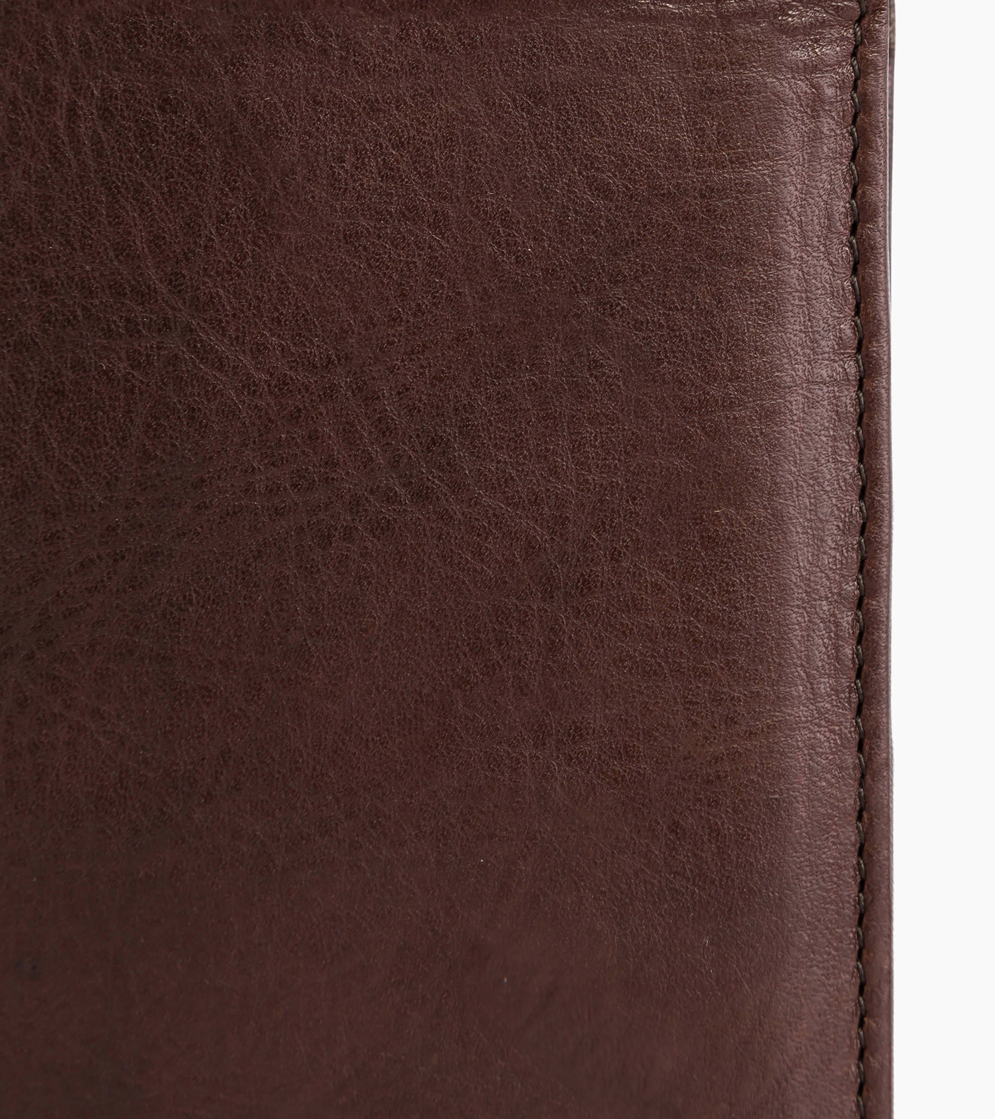 Large zipped vertical wallet with 3 sections Gary in oiled leather.