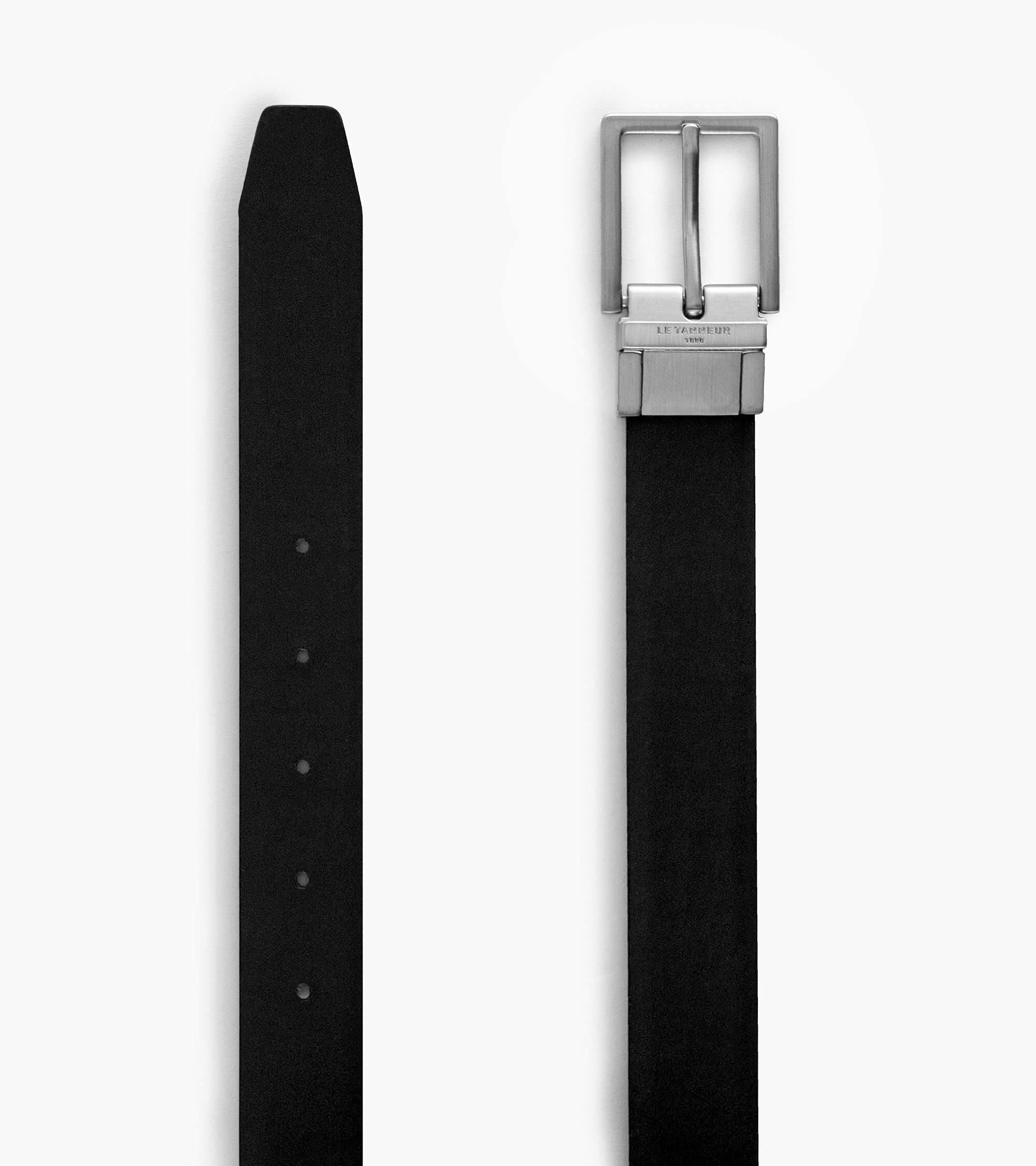 Classic men's belt with square buckle in smooth leather